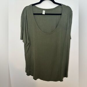 Army green luxe scoop neck oldnavy tee